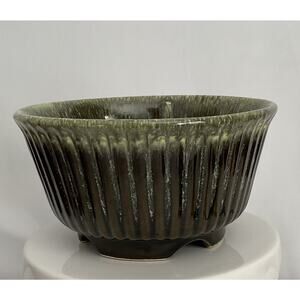 Vintage F-10 Hull USA GREEN Drip Glaze Ribbed Planter 1960’s - 70’s